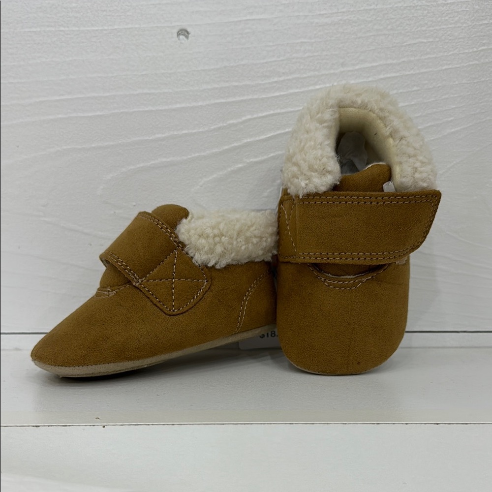NWT Carter's Brown Baby Booties with Cream Lining 6-12m